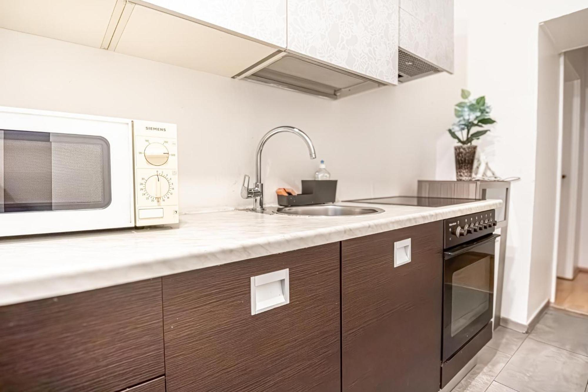 Belvedere 3br Shared - 12 Min From Center Apartment Wien