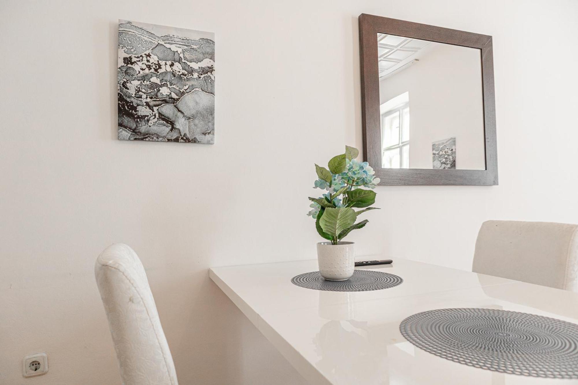 Belvedere 3br Shared - 12 Min From Center